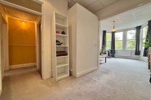 23' Lounge/Diner- click for photo gallery